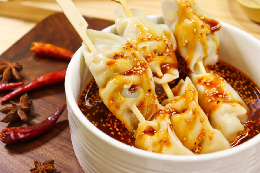 從代工到共創(chuàng)：旺年食品工廠的定制化服務(wù)如何破局同質(zhì)化競(jìng)爭(zhēng)？